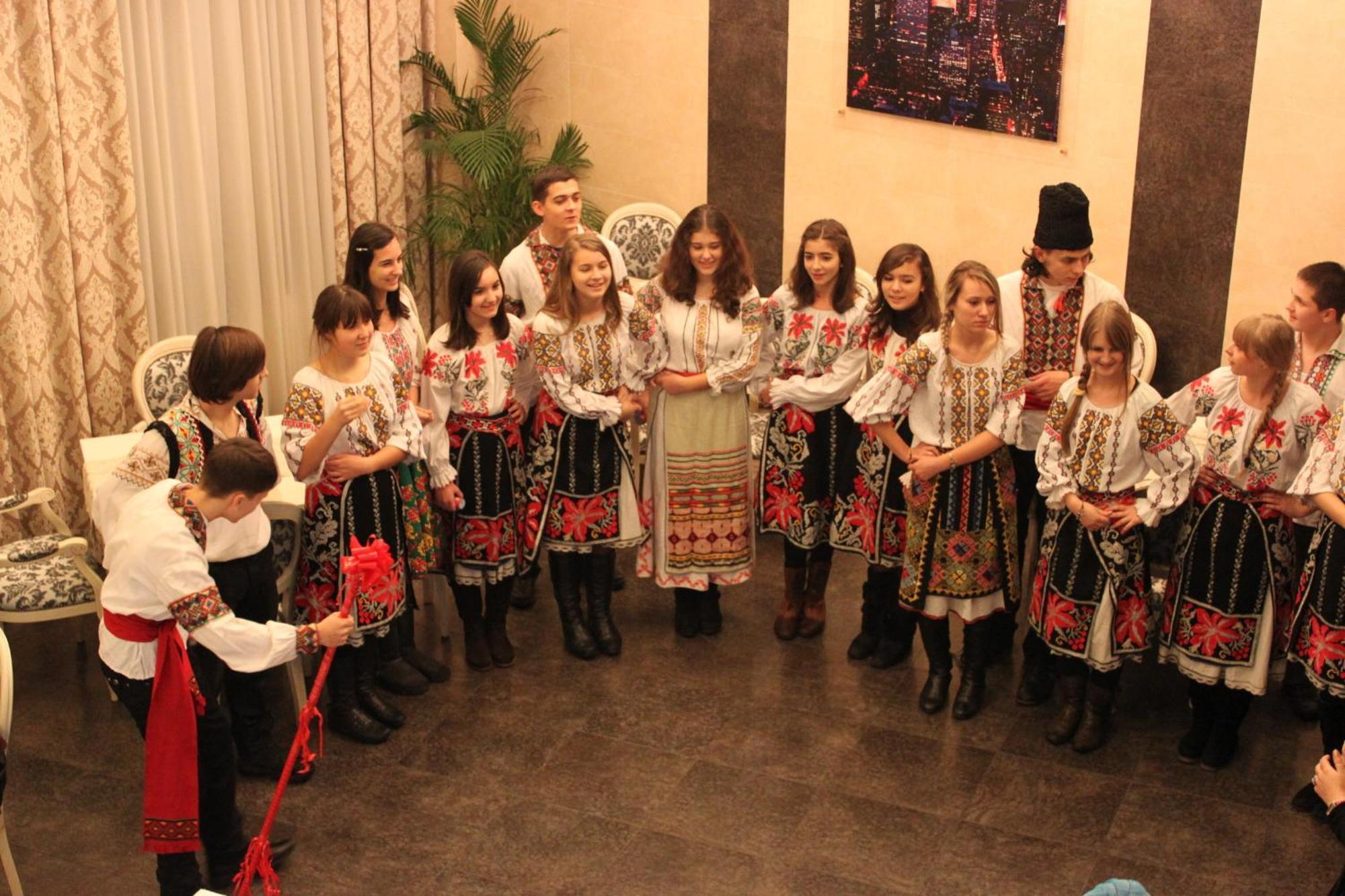 צ'יסינאו Manhattan Hotel & Restaurant מראה חיצוני תמונה